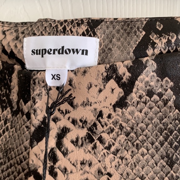 REVOLVE superdown Donna Snake Pant in Brown Snake Size XS - Picture 6 of 8